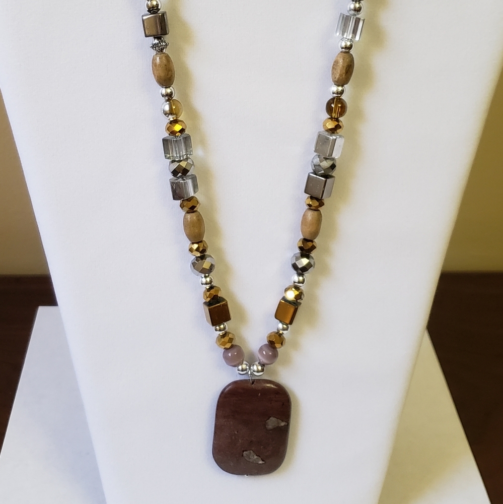Semi Precious Stones necklace, women's jewelry - Picture 2 of 5